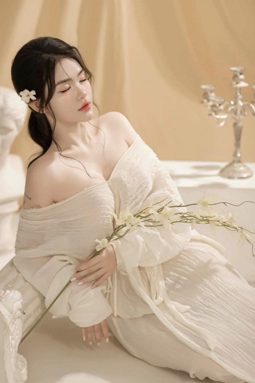 Lưới cá lưới đen bằng lụa nhỏ lạ mắt nữ thần
